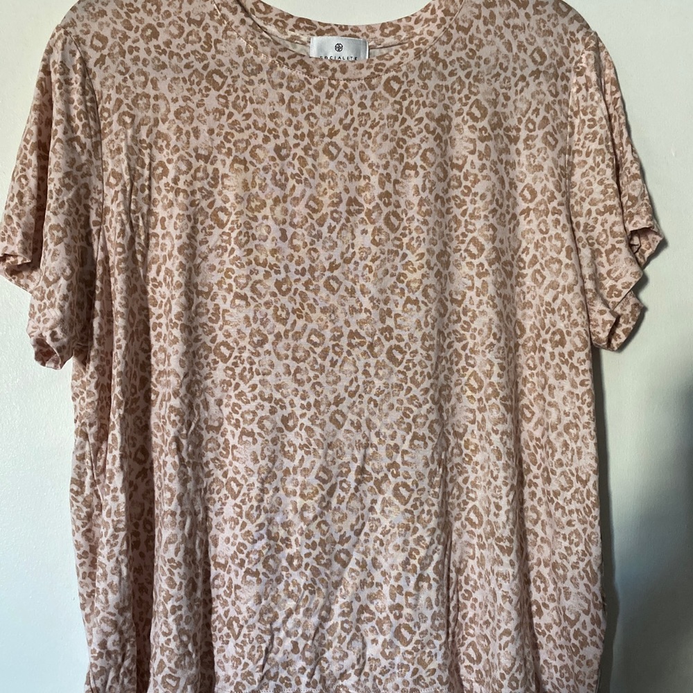 Socialite blush pink leopard t shirt